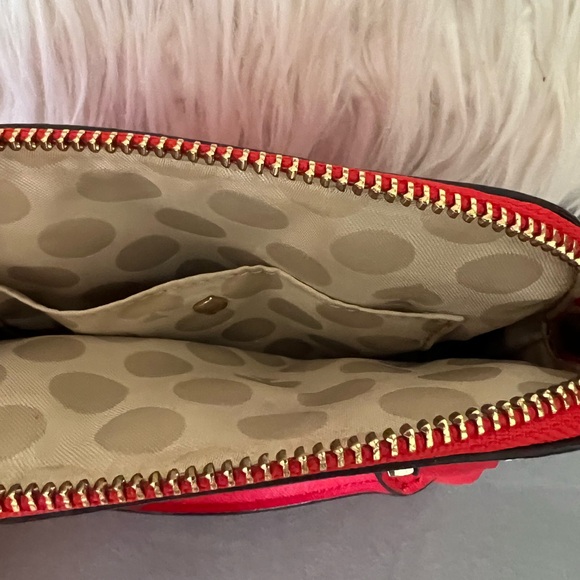 Very Giftable 🎄🌟 Kate Spade NWOT Red Mini Crossbody Bag with Gold Accents - Picture 4 of 4